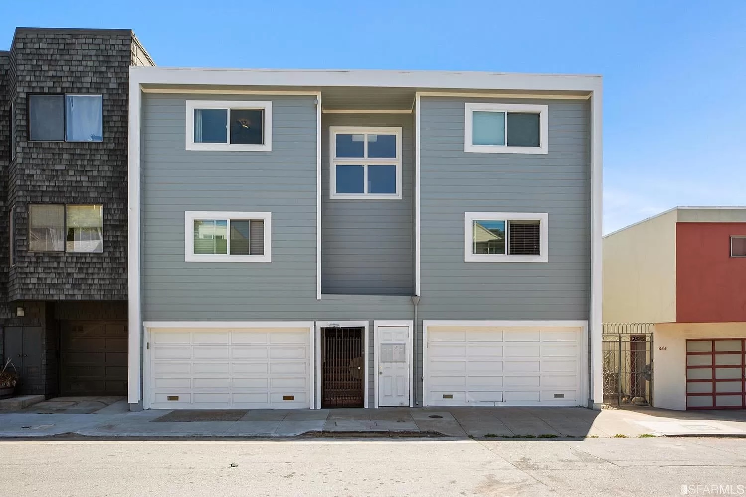661 Peralta Avenue